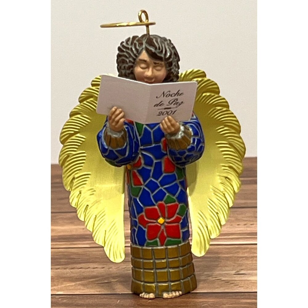 2001 HALLMARK KEEPSAKE ORNAMENT QX8192 NOCHE DE PAZ STUNNING HANDCRAFTED & BRASS